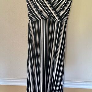 White House Black Market Black and White Maxi Dress